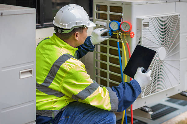 Professional Hvac technician working in Havre de Grace, MD